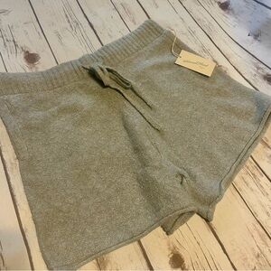 NWT Universal Thread Women's Knit Gray Shorts